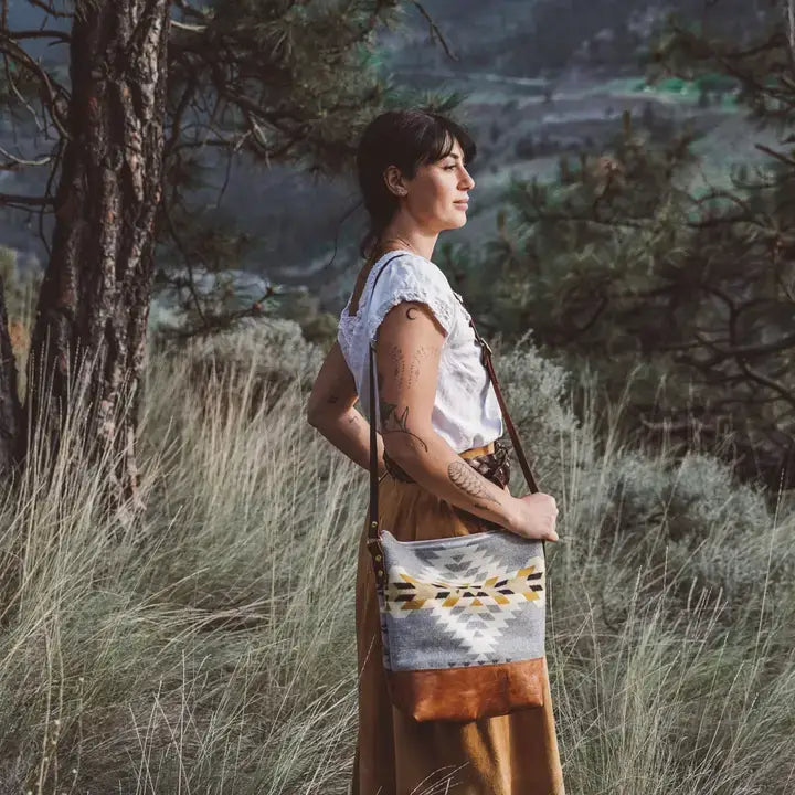 Brooklyn Leather Crossbody | Orion