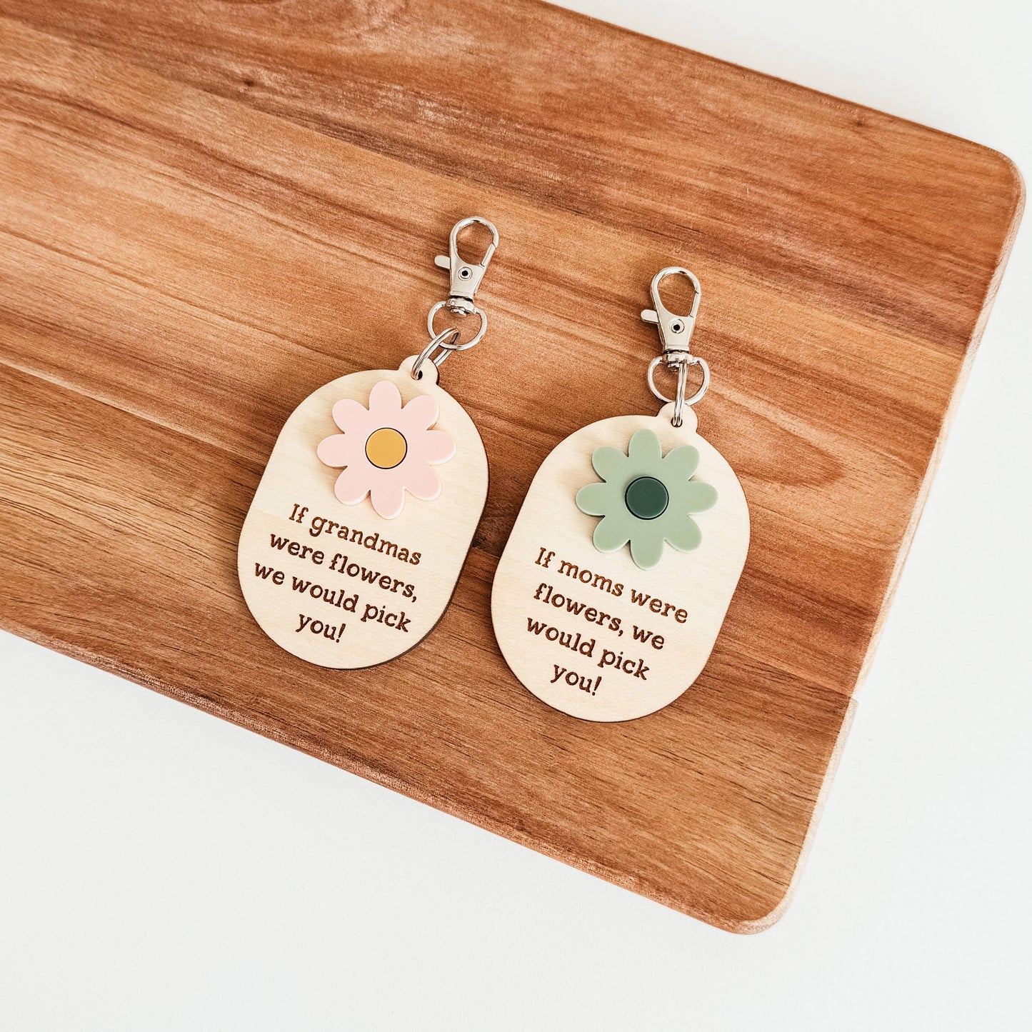 Daisy 3D Wood and Acrylic Keychain | Mother's Day Keychain