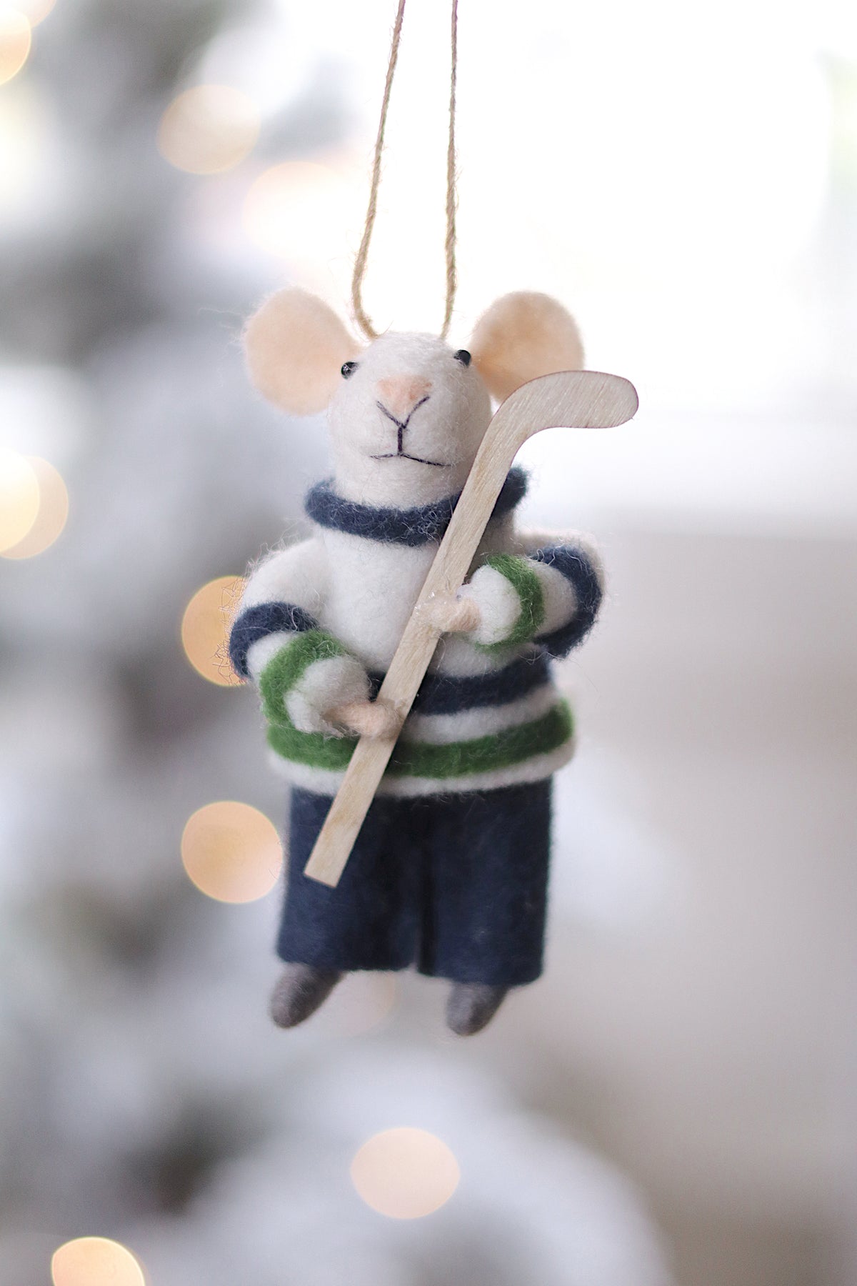 mouse hockey Hal