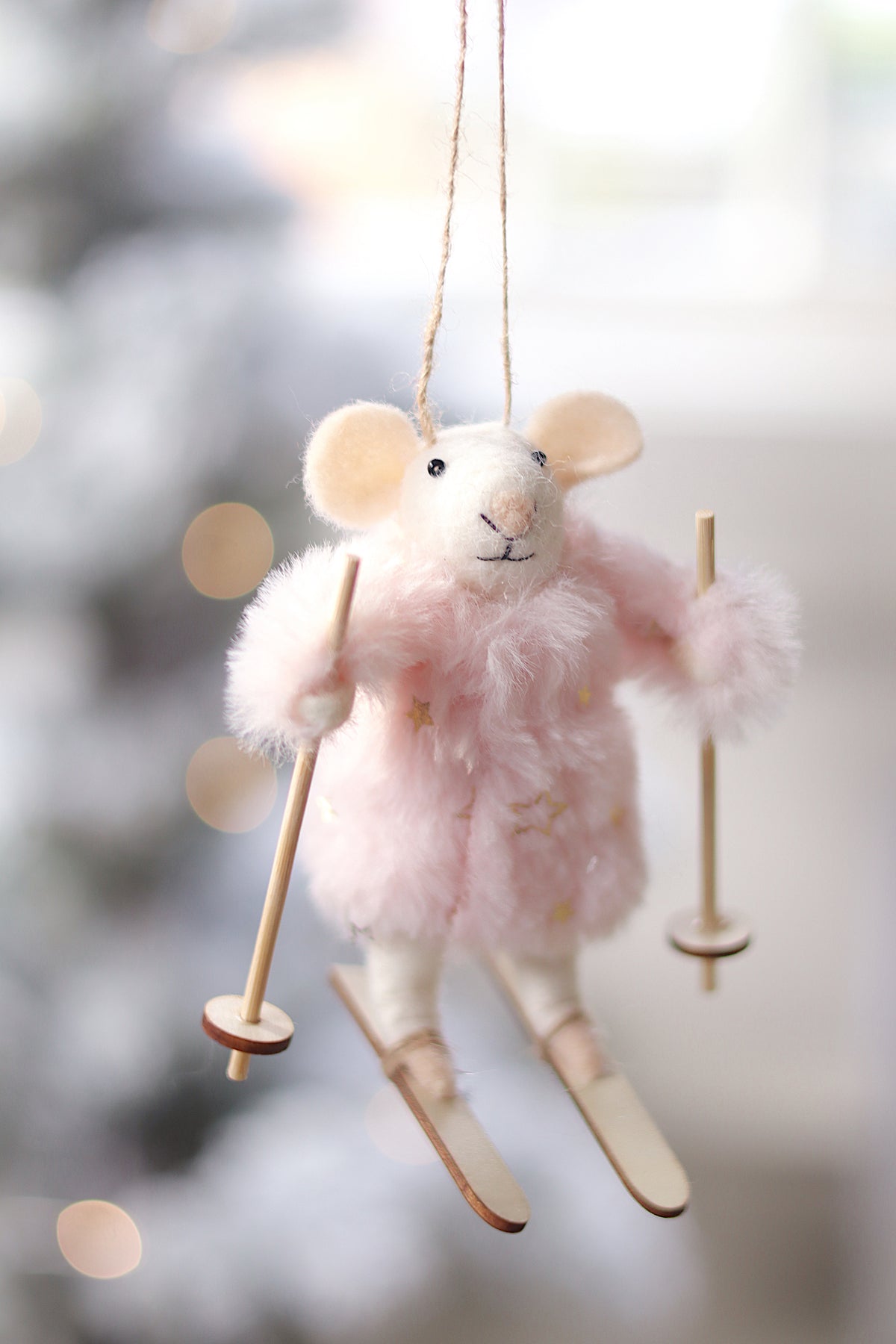 Mouse Skiing Sophie