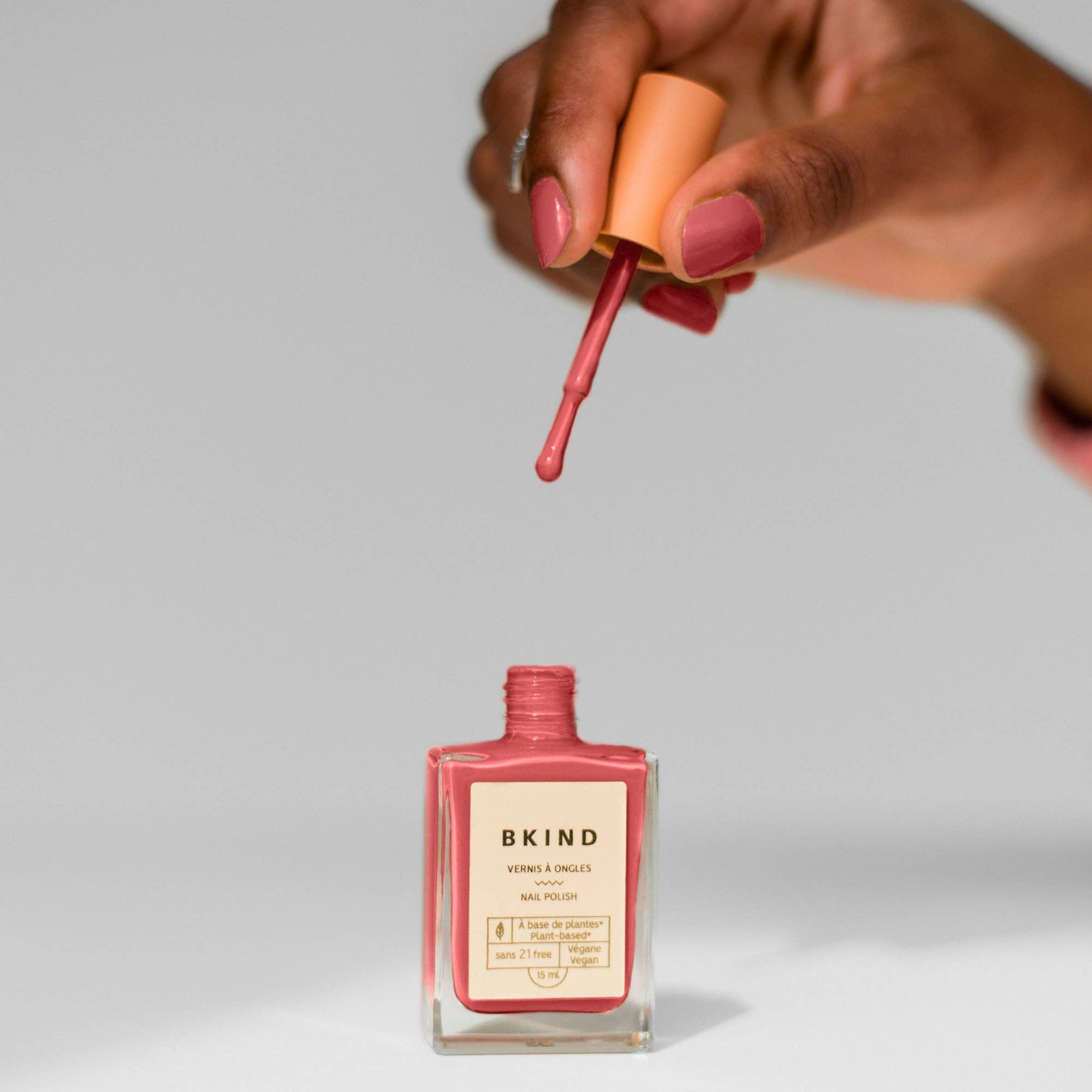 Vegan & 21-free Nail Polish - Su'l bord