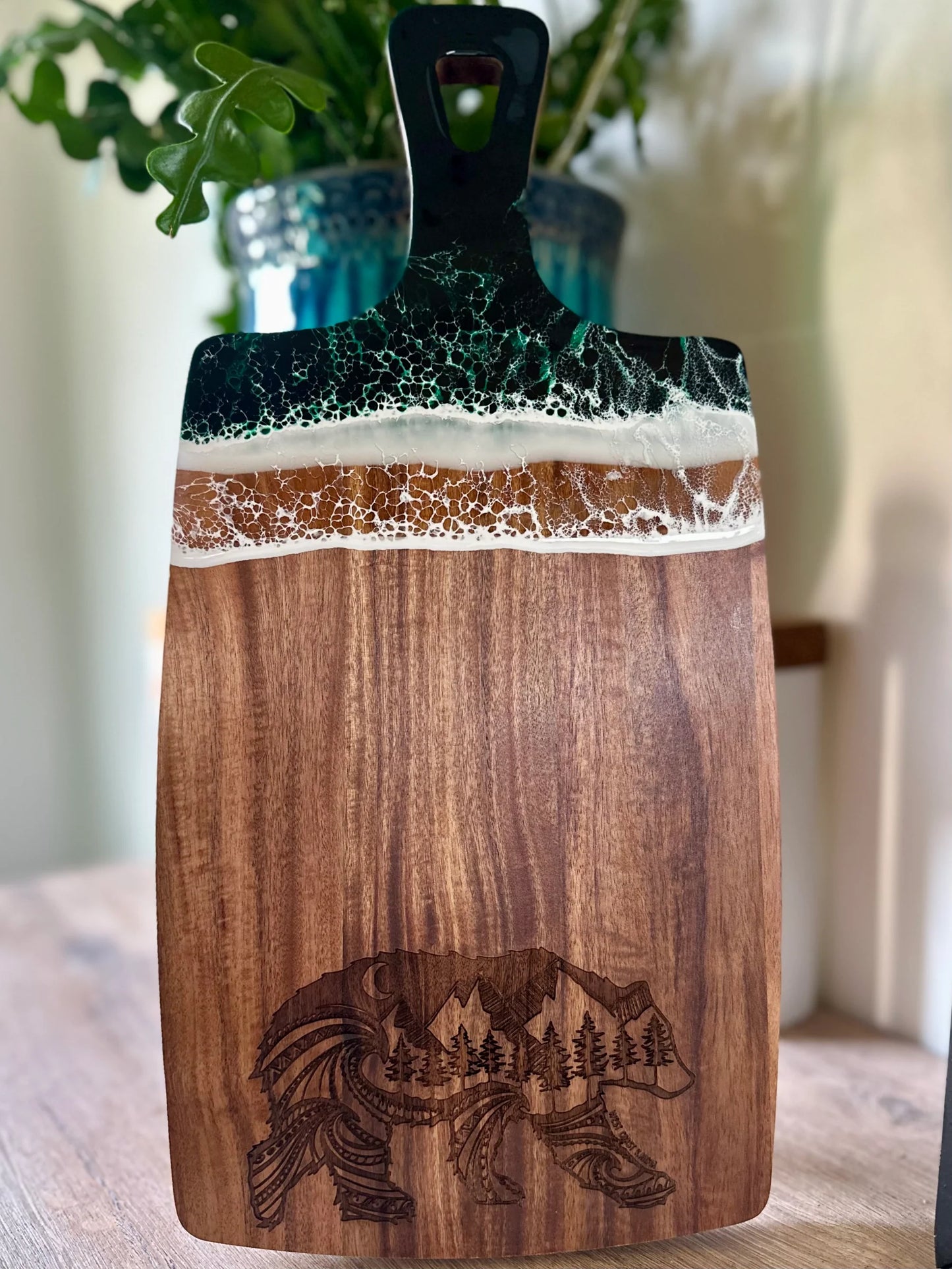 Charcuterie Board Resin and Nature Bear