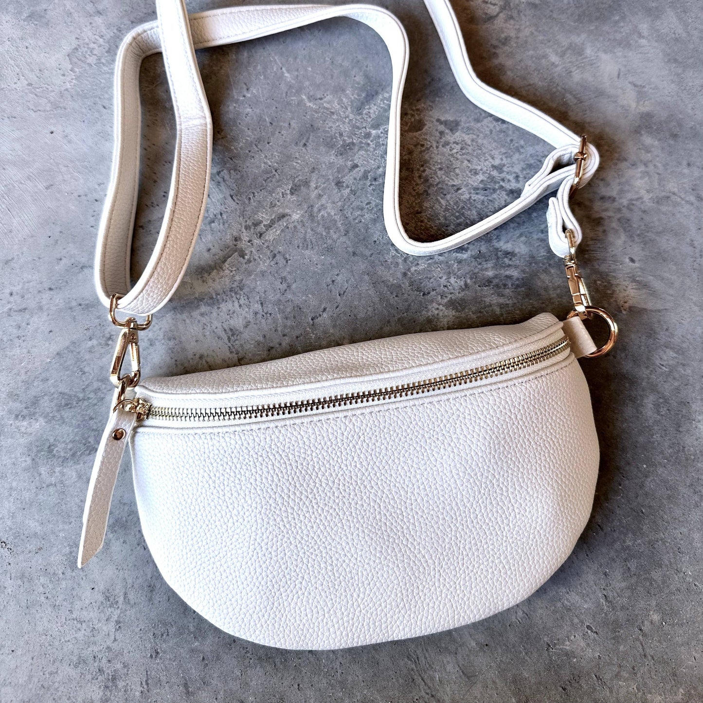 Crossbody bag - white