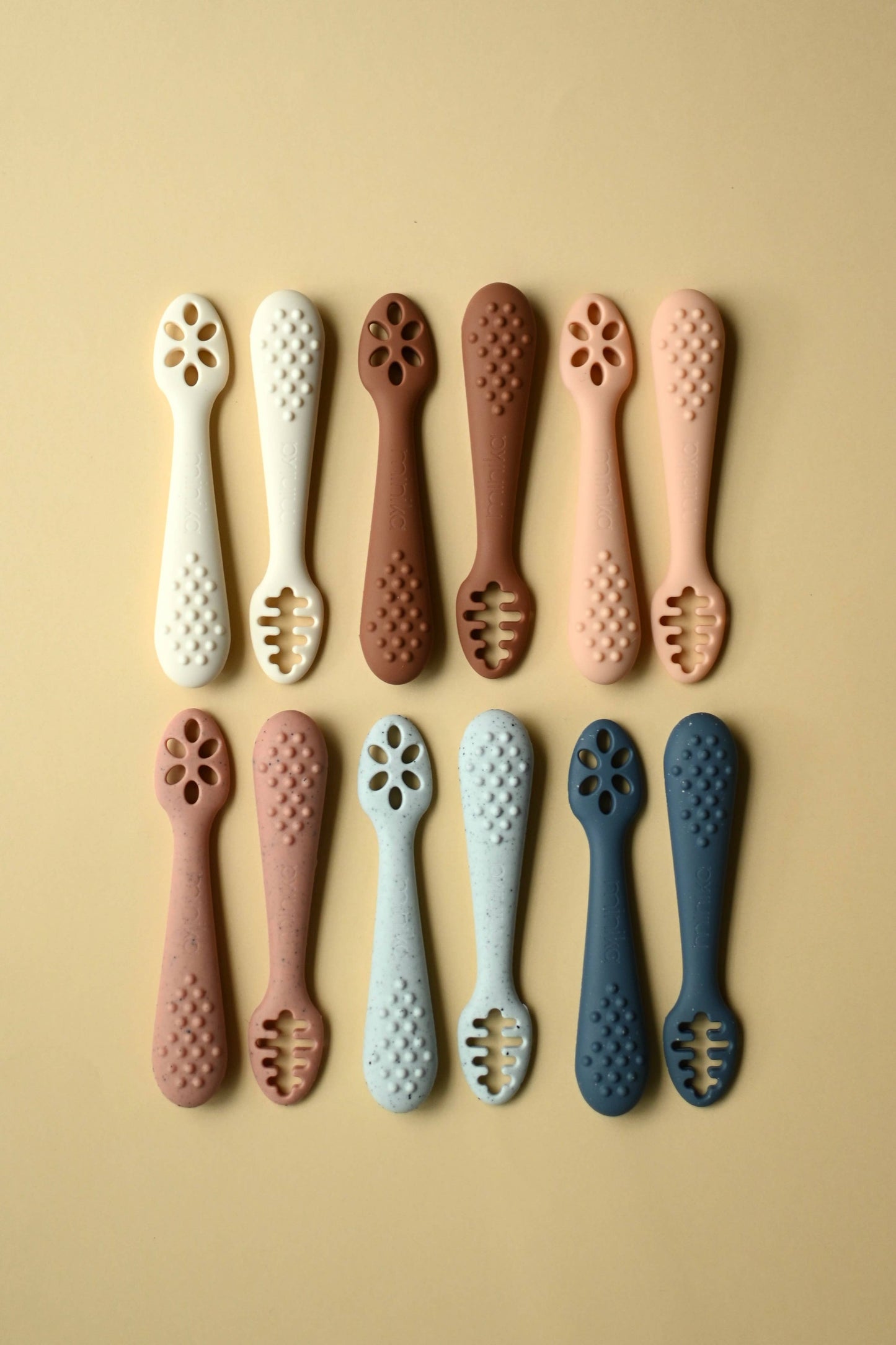 Learning spoons - Almond