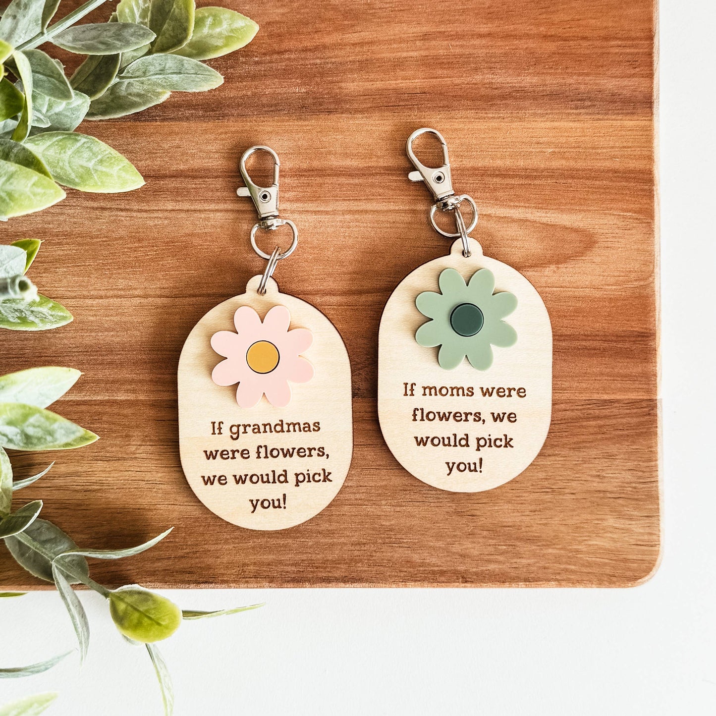 Daisy 3D Wood and Acrylic Keychain | Mother's Day Keychain
