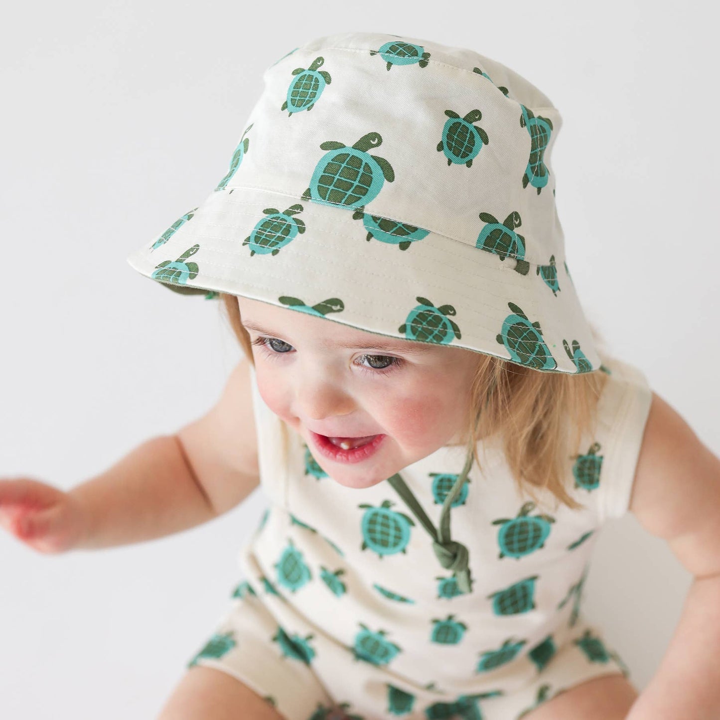 Reversible Organic Cotton Bucket Hats: Extra Small (3-6 Months) / Canada and Camper Green