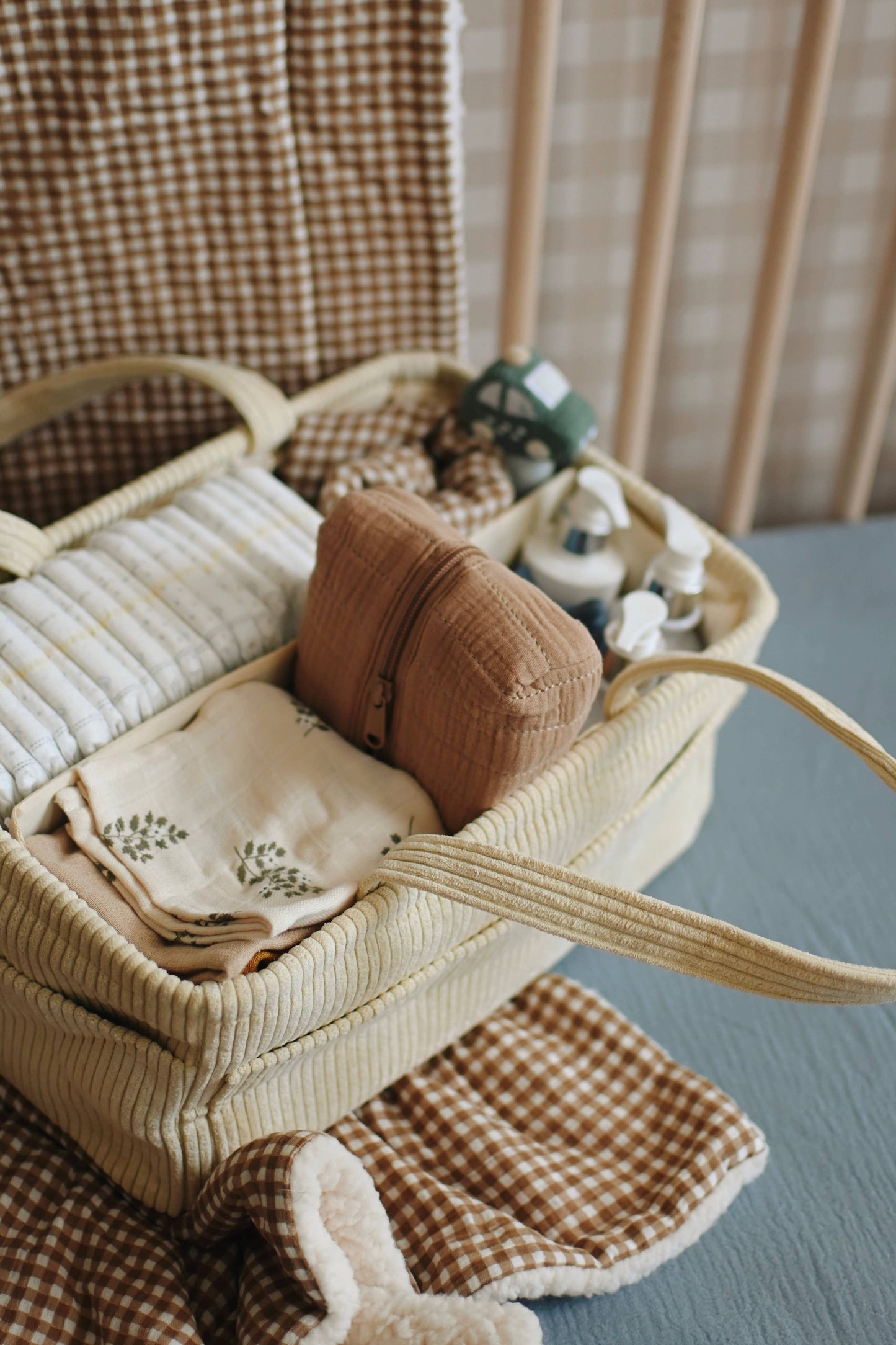 Diaper caddy - Cream