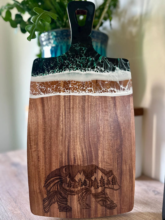 Charcuterie Board Resin and Nature Bear
