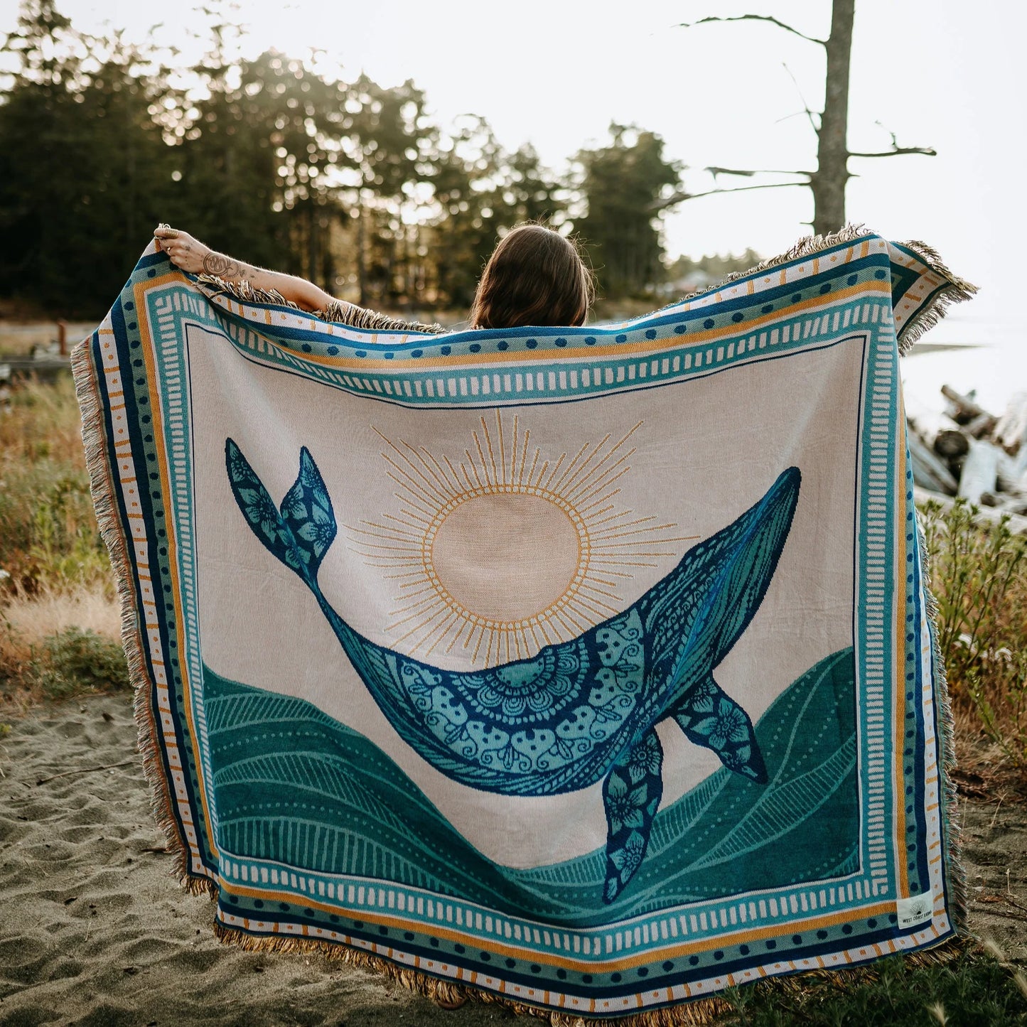 Sunrise Humpback woven Blanket