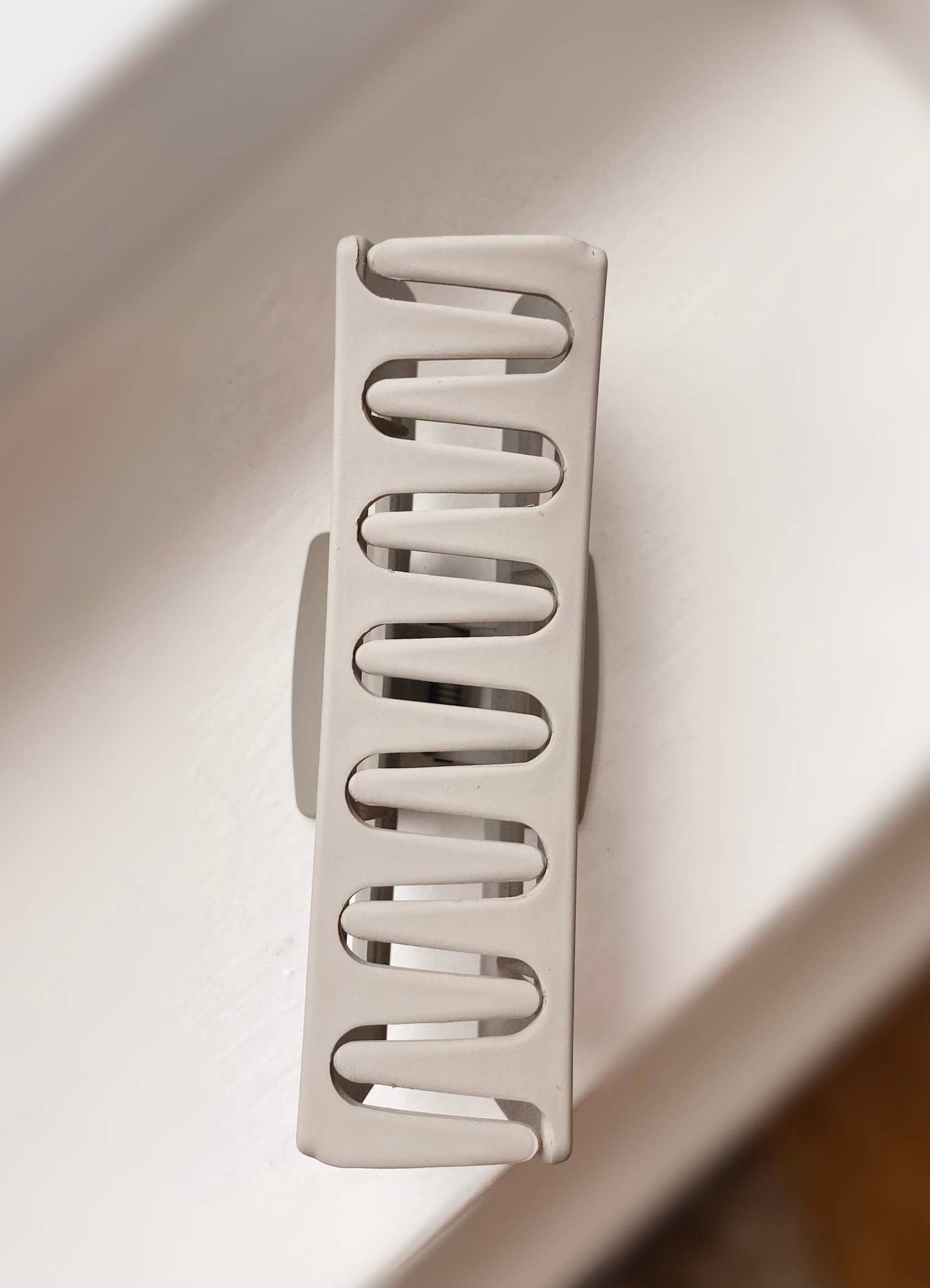 *GREIGE Matte Claw Clip *Large