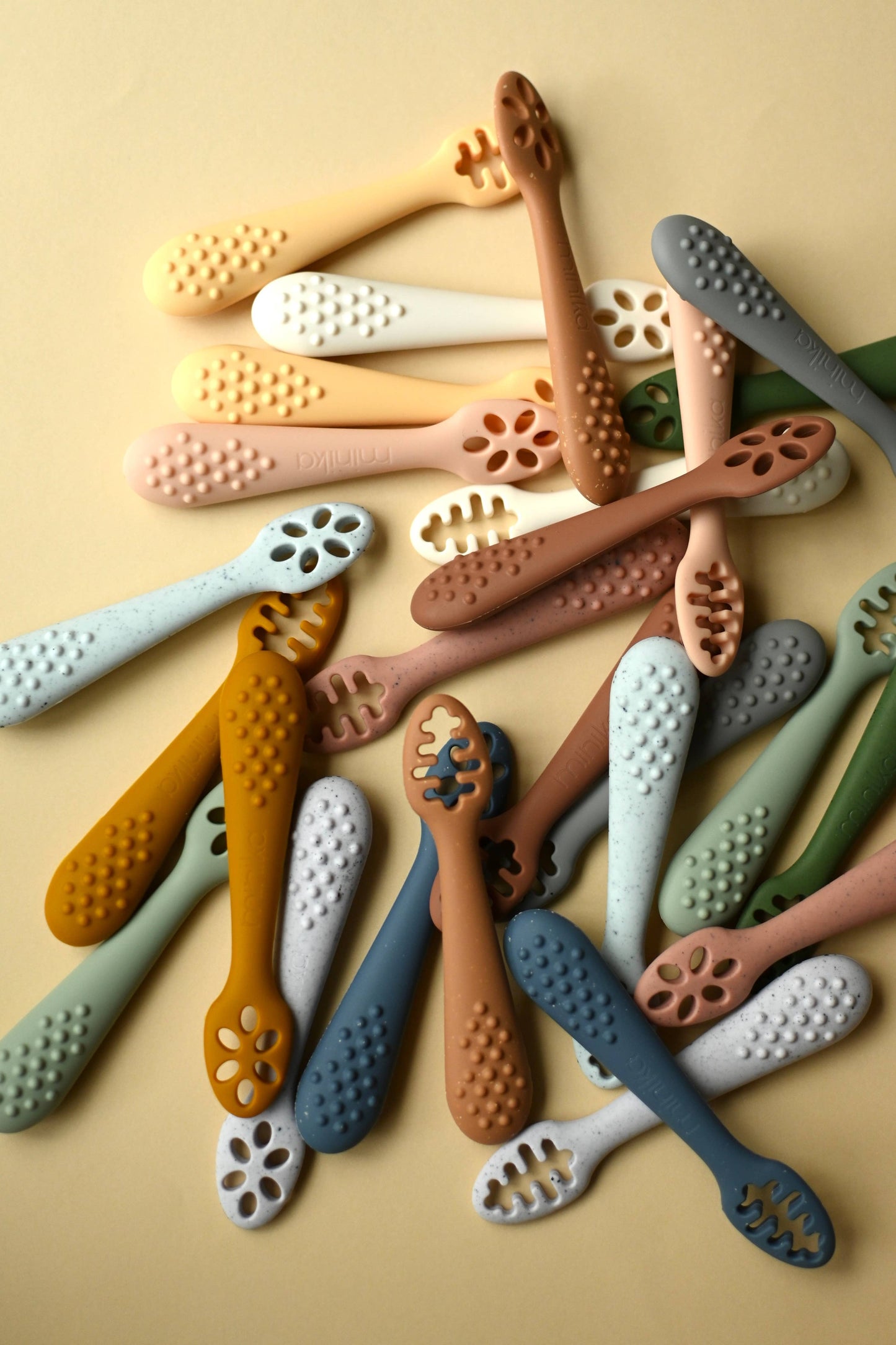 Learning spoons - Almond