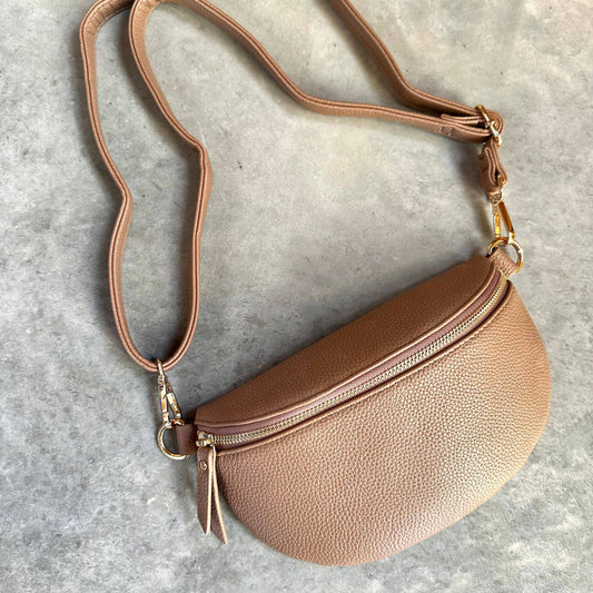 Crossbody bag Tan